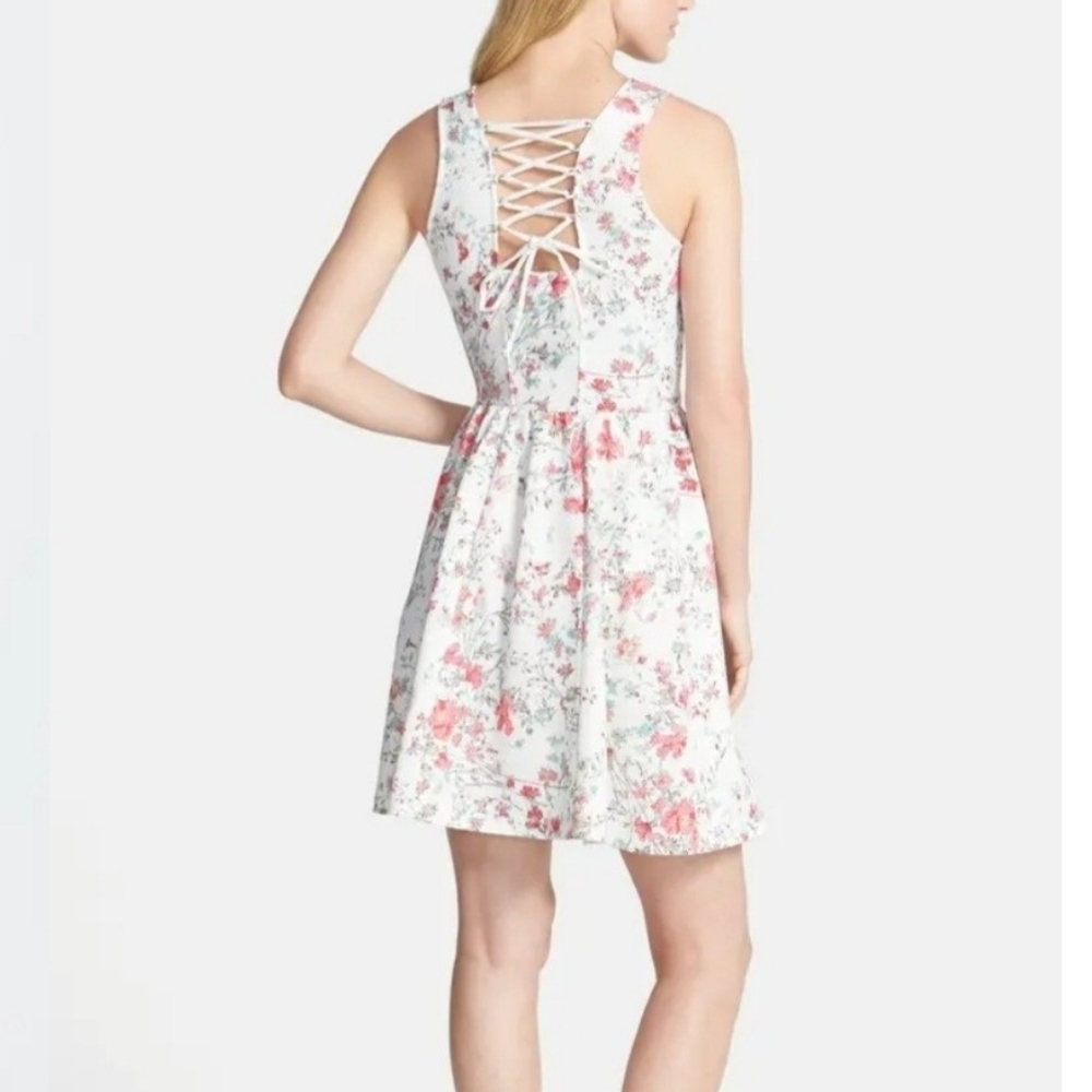 Jessica Simpson Women's Lace Up Back Dress - Picture 3 of 11